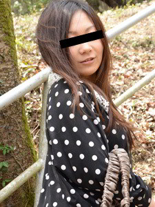 松本香織(佐々木由佳・つくし) 佐々木由佳 23歳 飛びっこ散歩 〜変質者コートと野外フェラ〜