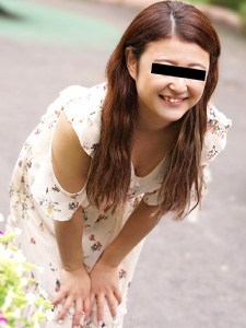 須崎みる(小角文香) 水着モデルと称してナンパしてきた娘とマイクロビキニで中出しセックス! 須崎みる