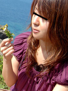 素人ちひろ 海辺で脱いで青姦が爽快!
