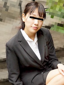 泉あや(水井菜津) 就活セクハラ面接!内定が欲しくて恥じらいながらも何でもシちゃう女子大生 泉あや