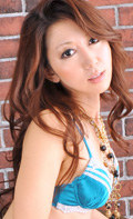 牧野つかさ 美脚お姉さんの拘束M字開脚