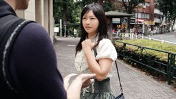 可愛らしくも色気のあるリアクションで乱れる素人人妻! パート2 STRIX