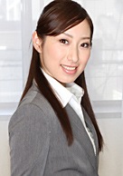 西尾かおり(吉田敦子) スレンダー美人秘書の美脚を玩ぶ〜朝は口内射精、昼はオナニー、午後はパンスト破り中出し!〜